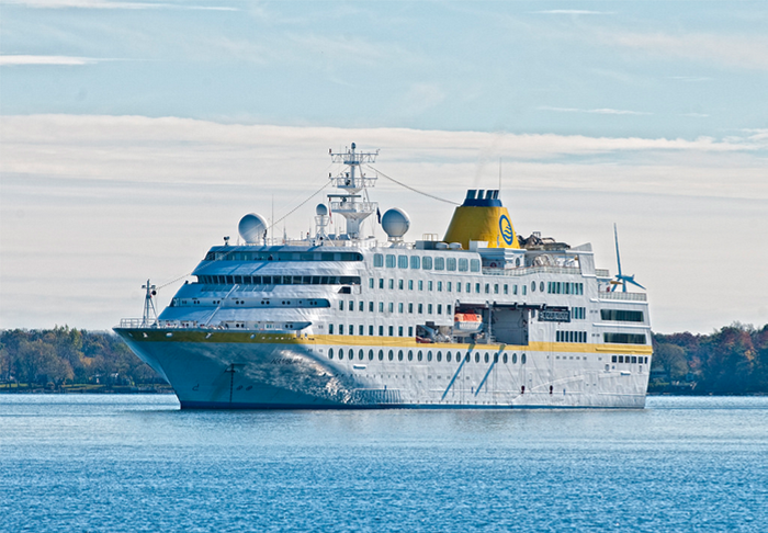 Cruise ships, deepwater port, Queen Street, Kingston, Ontario
